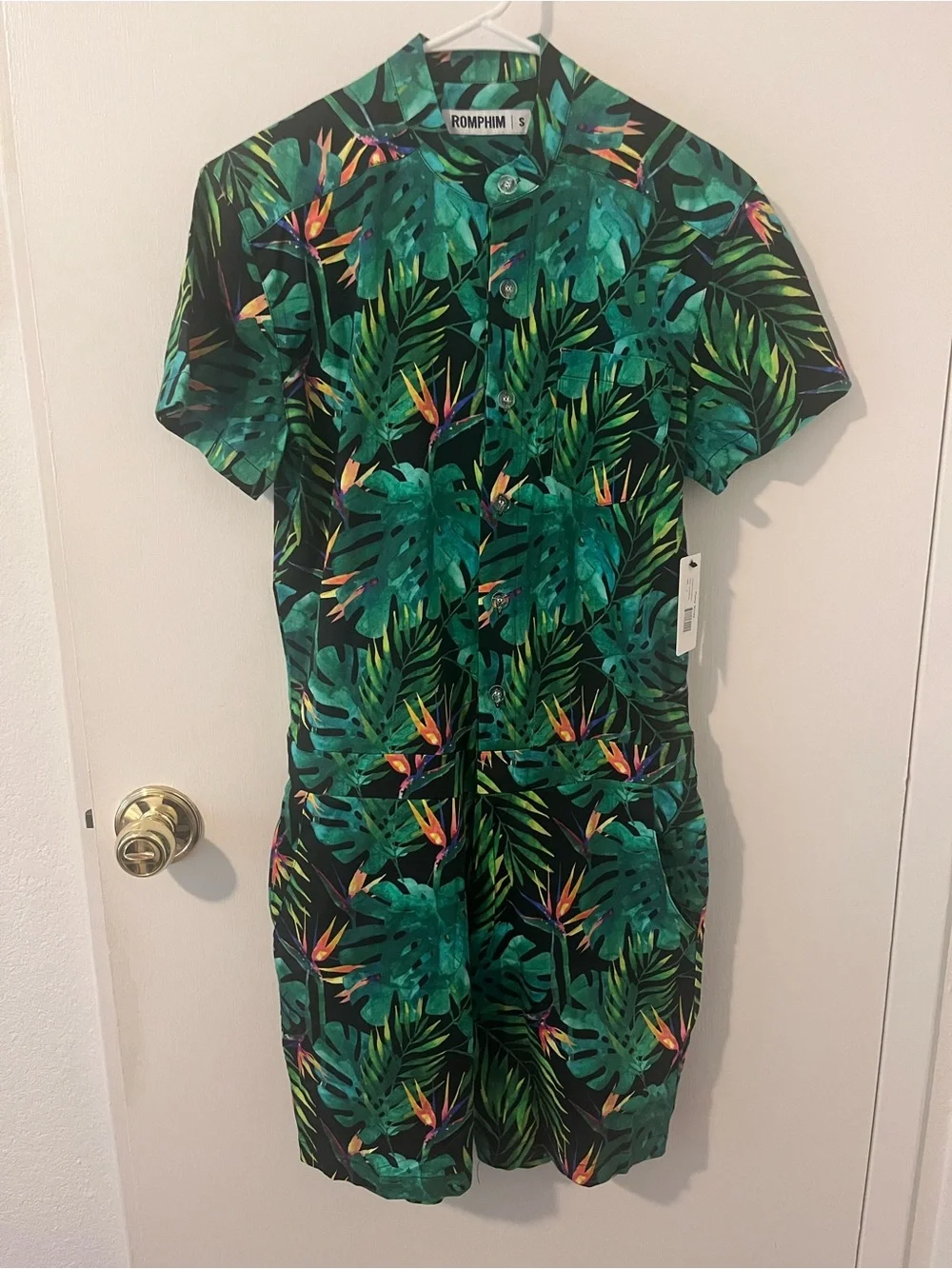 NWT Romphim Jungle Themed Men’s Romper Shorts Button Up Green Size Small